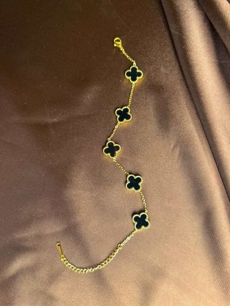 Reinterprets the classic bookshelf